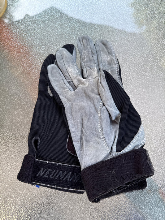 Original  Neumann super grippy gloves 6.5/7