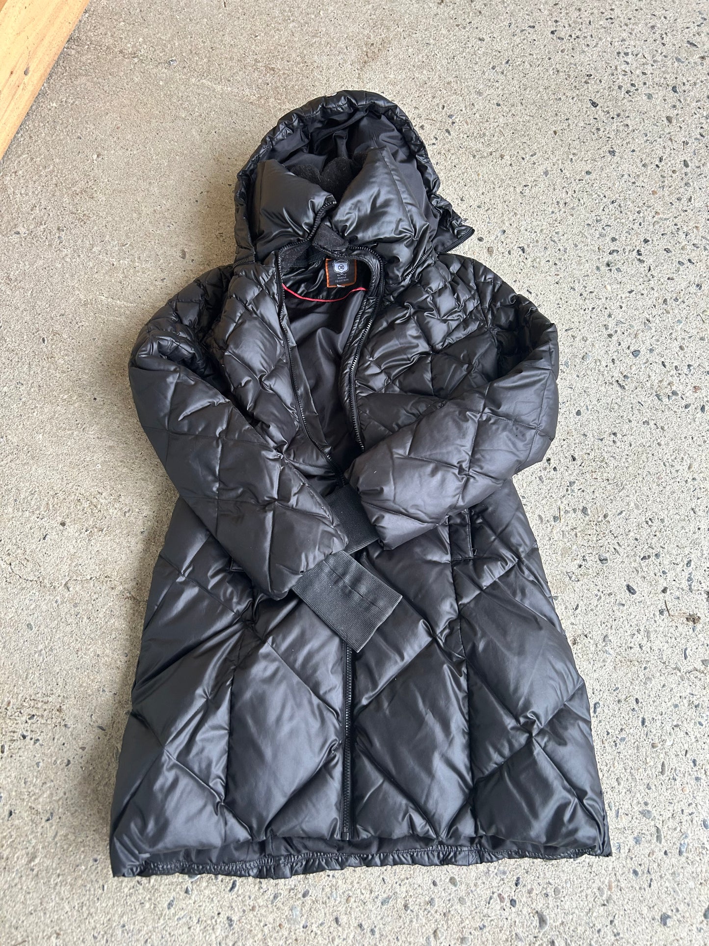 Asmar medium black long puffy jacket