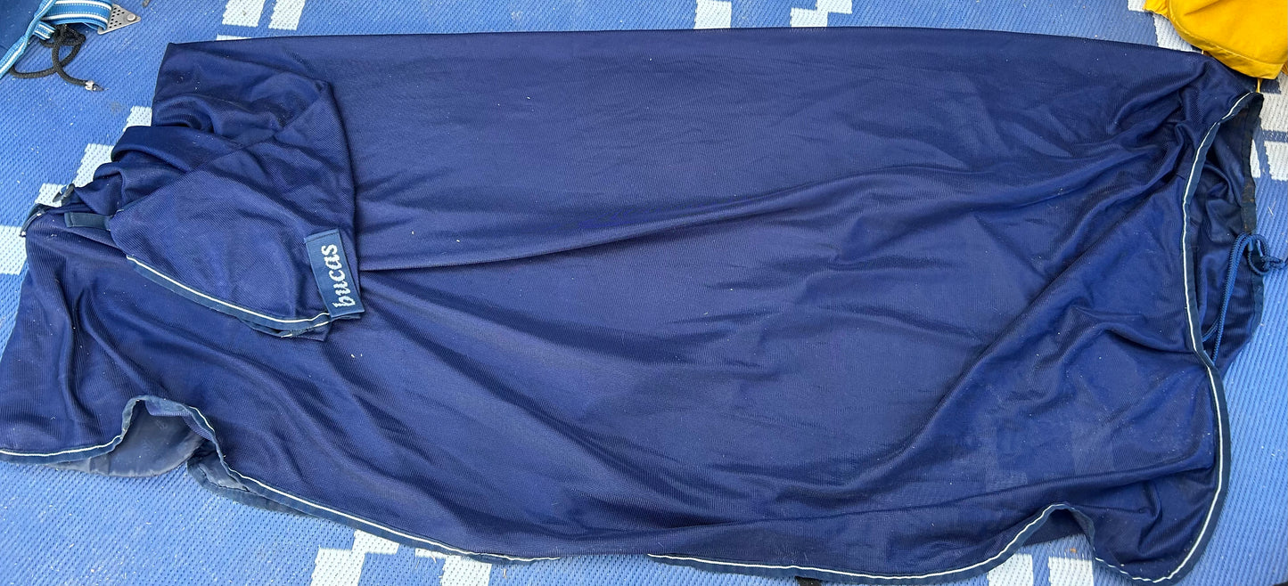 81” bucas buzz off fly sheet with attached neck.