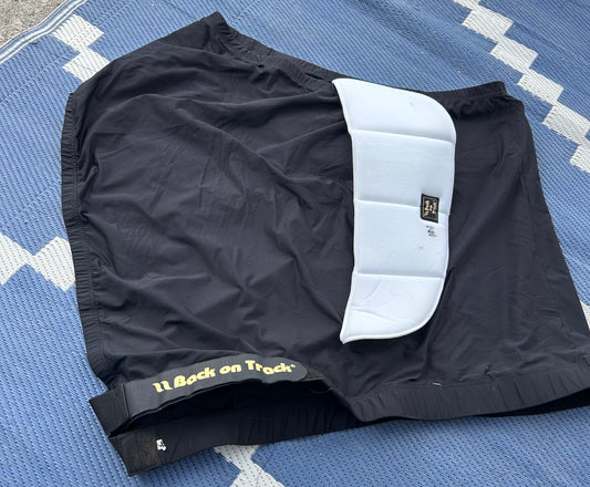 Back on track 75” shoulder guard (with two pads)