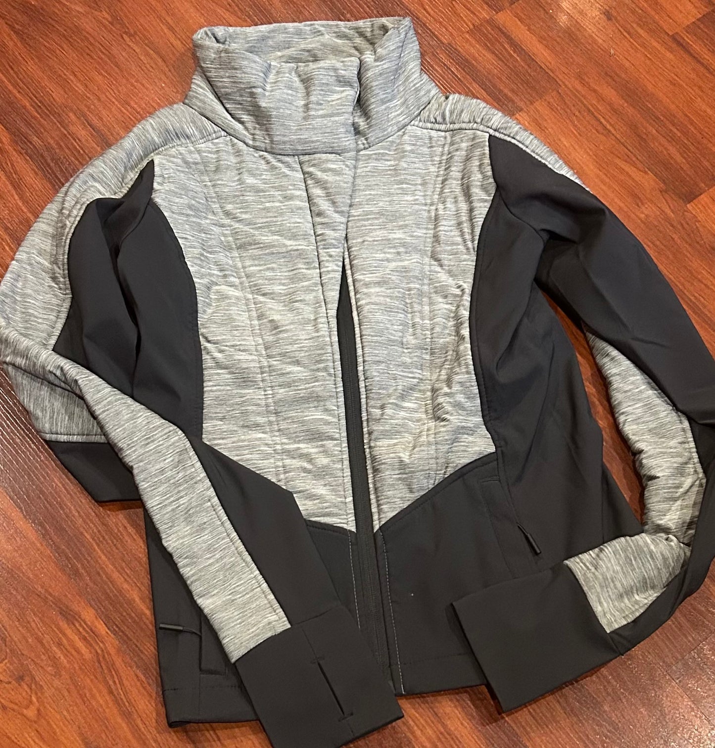 Horze 6 (small) grey sweater