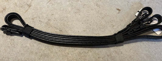 Black curb reins with buckles