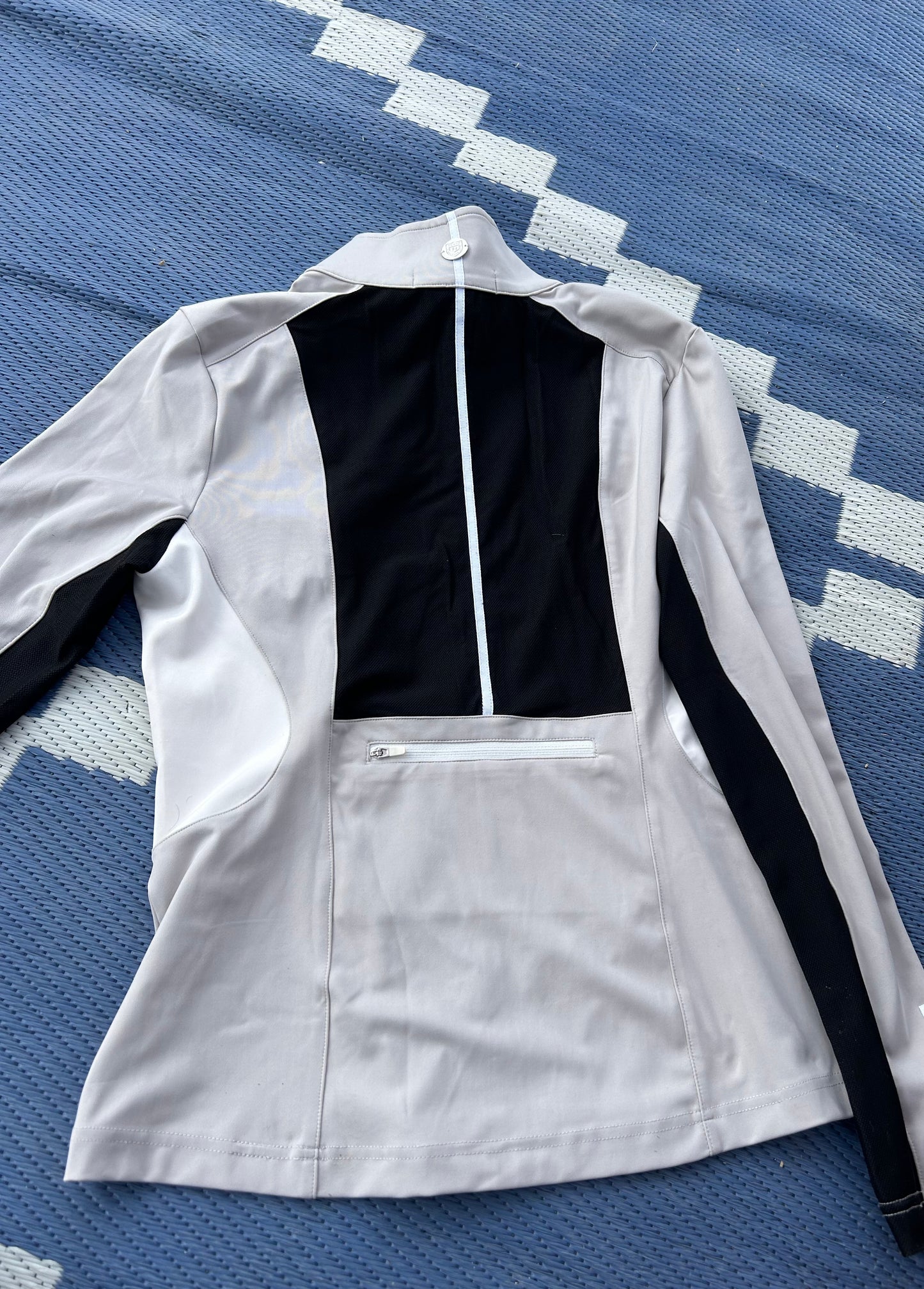Asmar medium long sleeve lightweight jacket