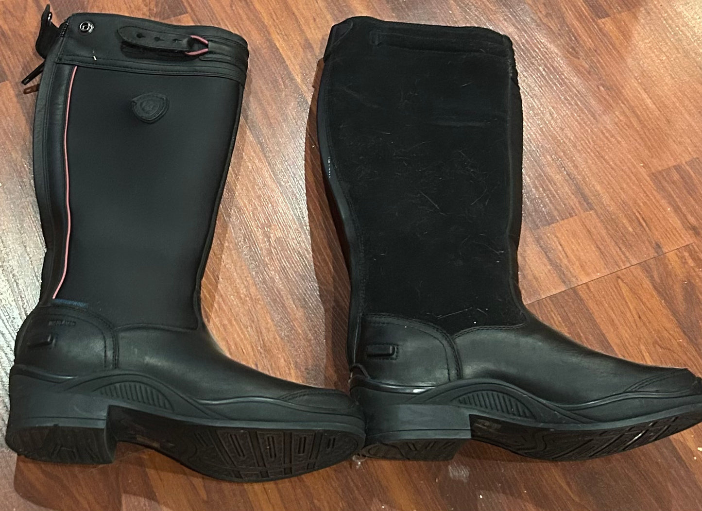 Ariat 7B Women's Extreme H2O Waterproof Insulated Tall Boots. In as new condition.