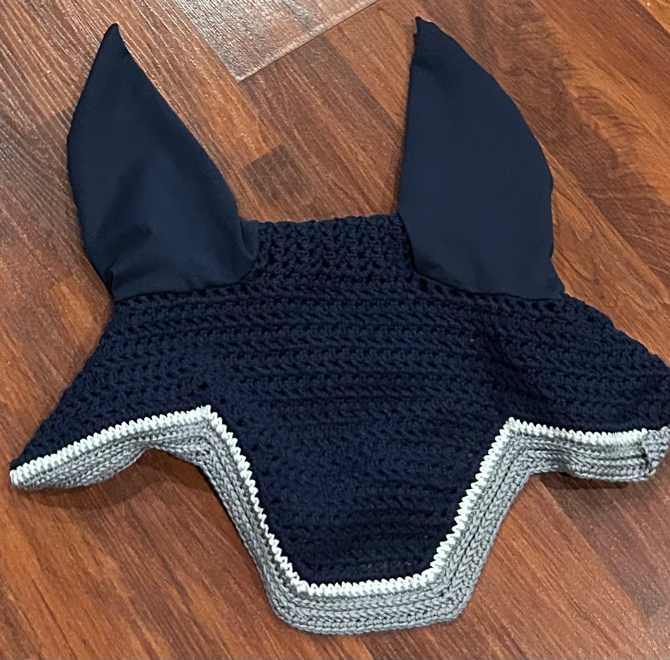 Navy with grey fly bonnet