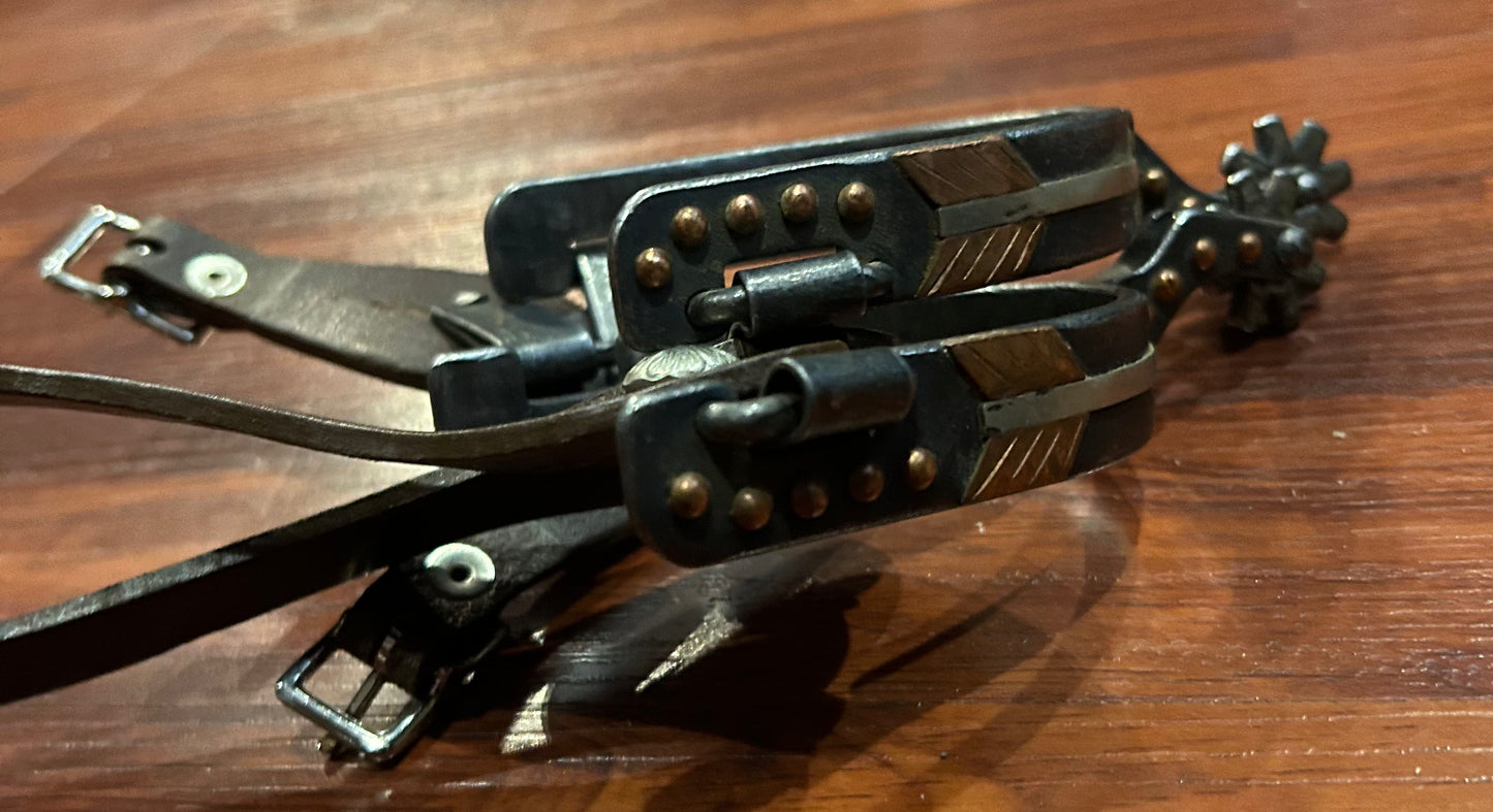 Ladies design with arrows western rowel spurs
