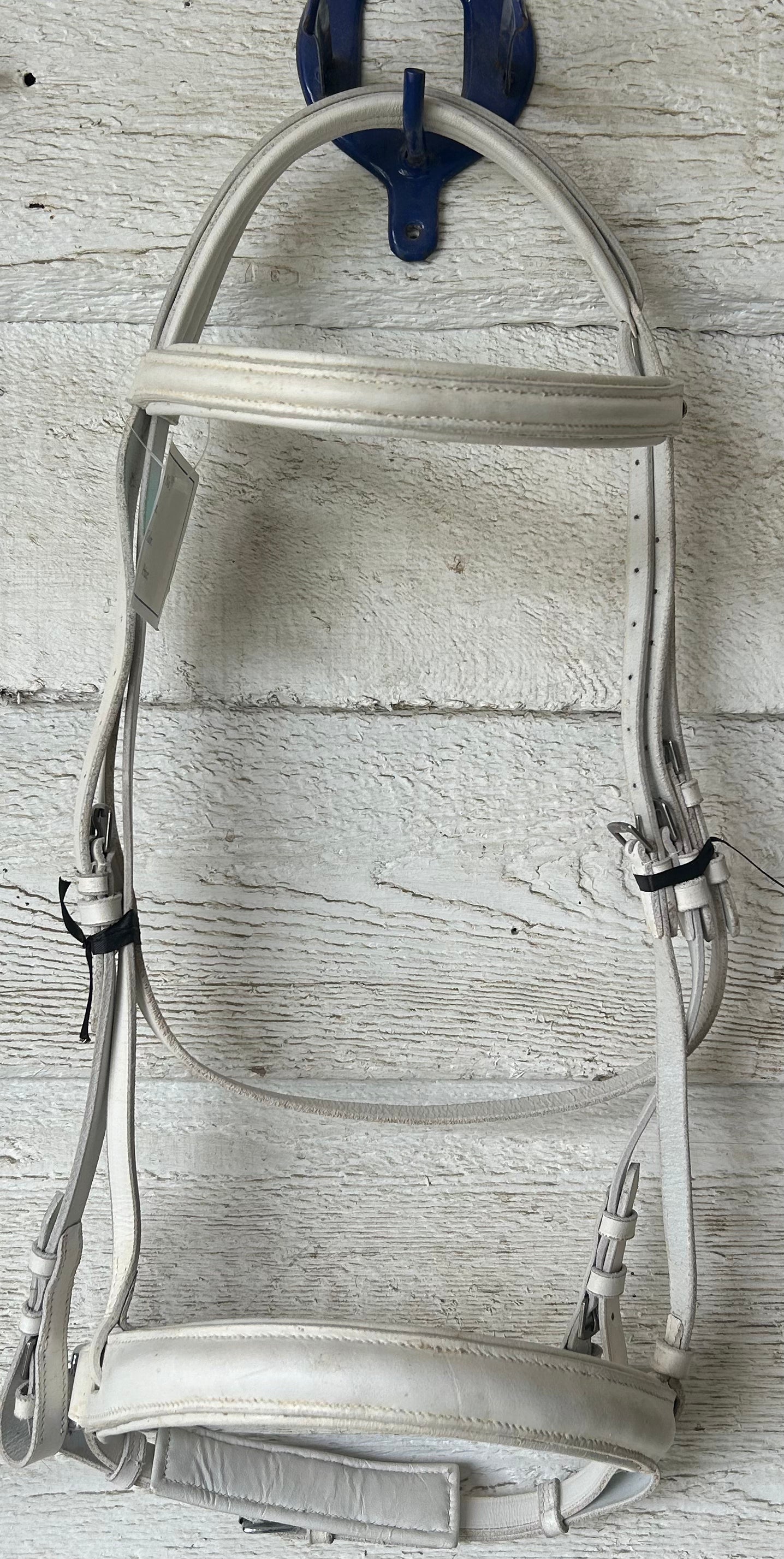 White bridle. Brand new Warmblood. Cavasson thicker noseband