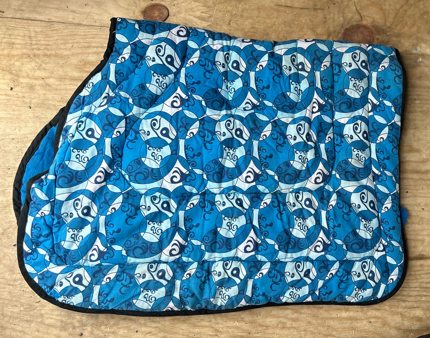 Blue print close contact pad