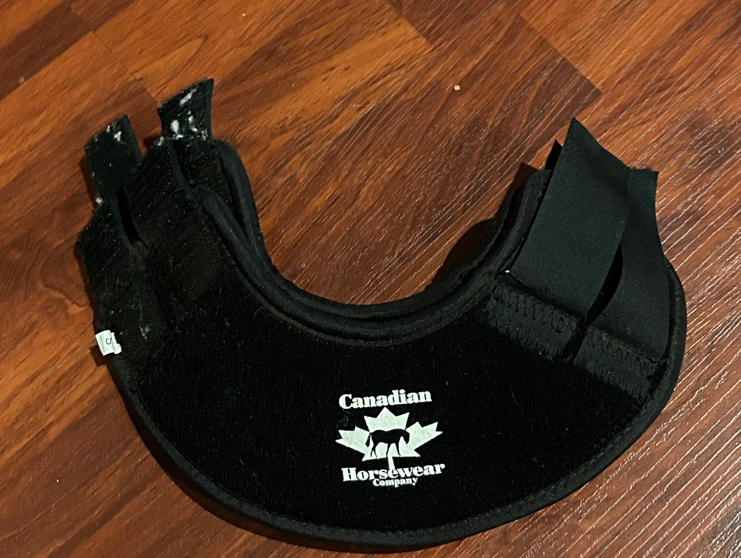 Canadian horseware small like new no turn bell boots