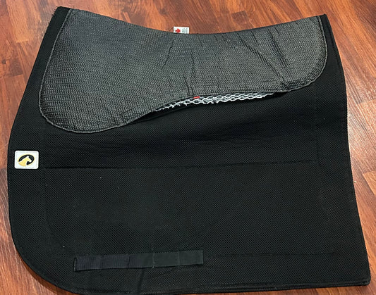 Ecogold Calmatech dressage pad black. Built in pockets with inserts