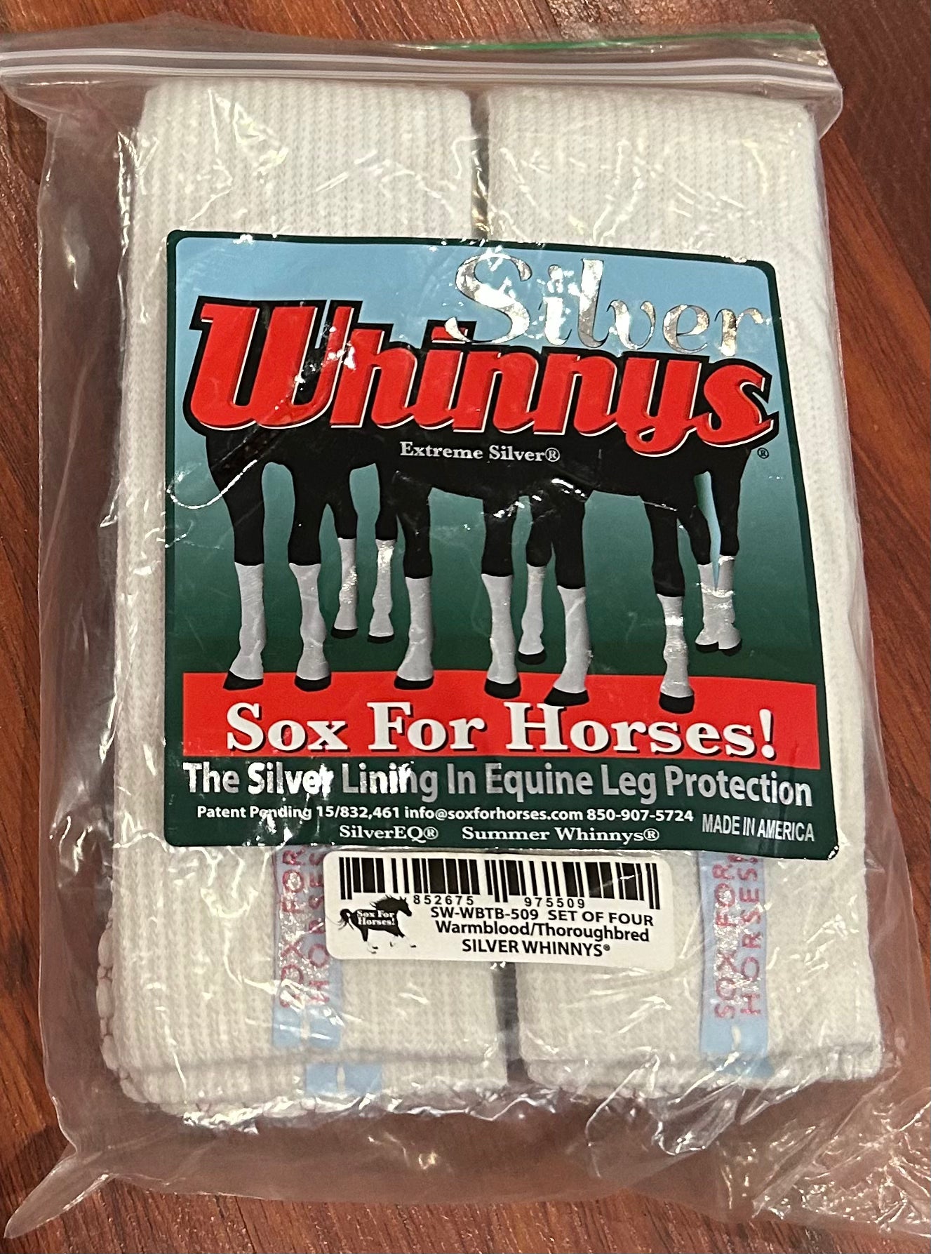 Silver whinny’s Sox for horses warmblood/thoroughbred set of 4 brand new