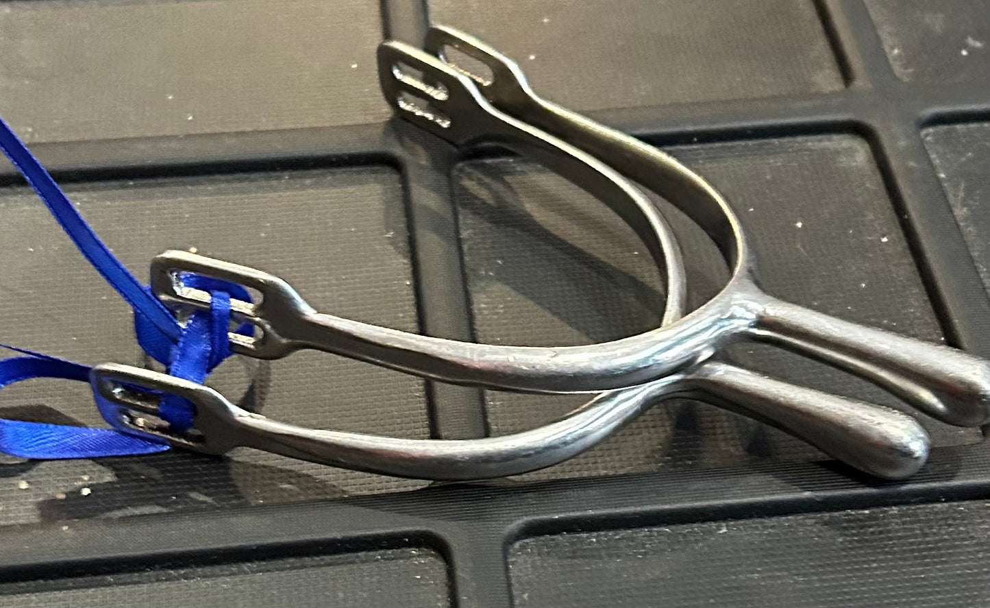 1.5” spurs