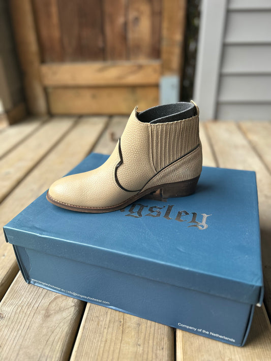 Size 39 Kingsley Claudia tan. New