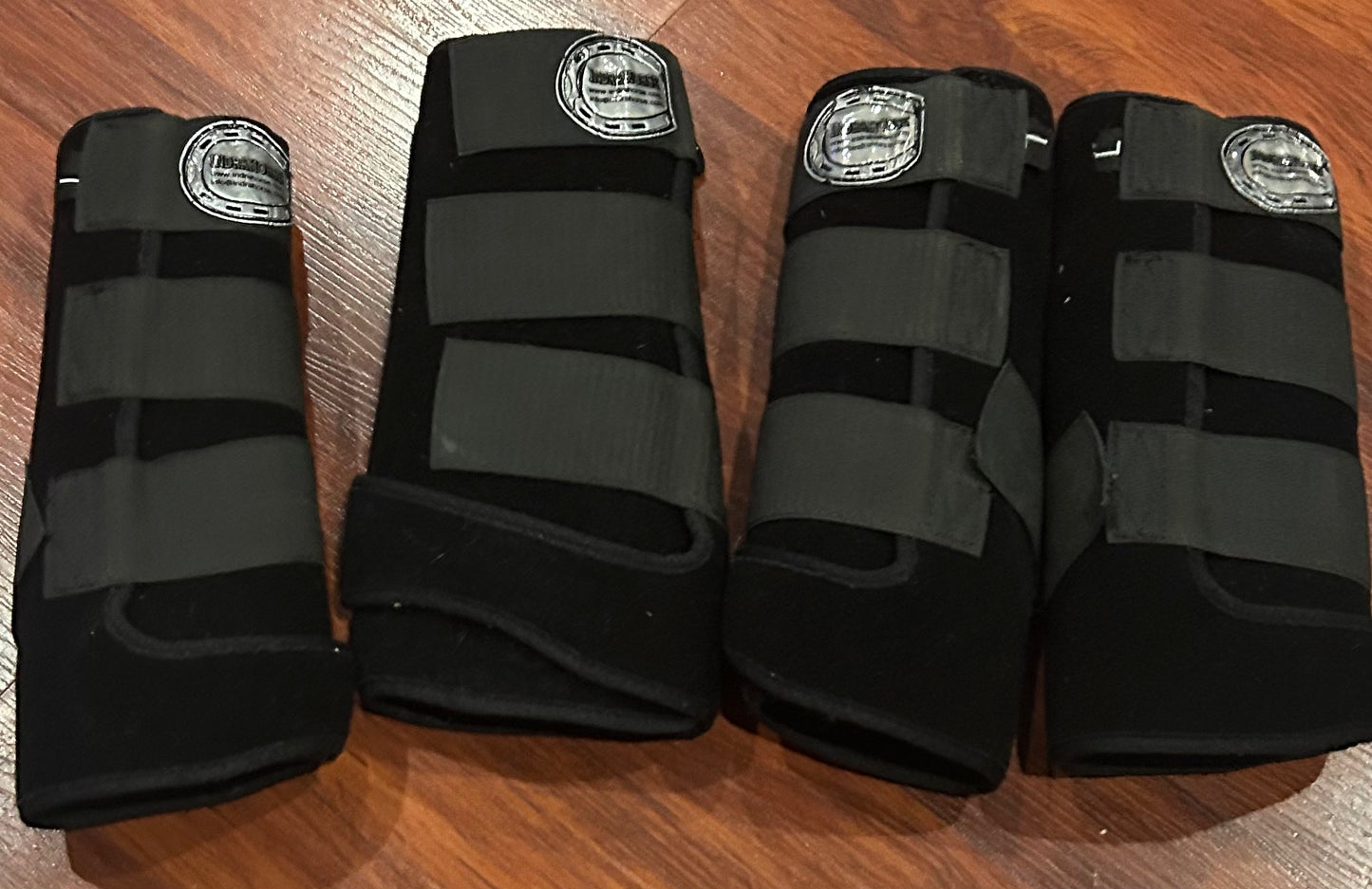 Indrahorse large black set of boots (4)