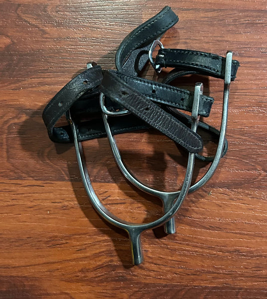 1” spurs with straps