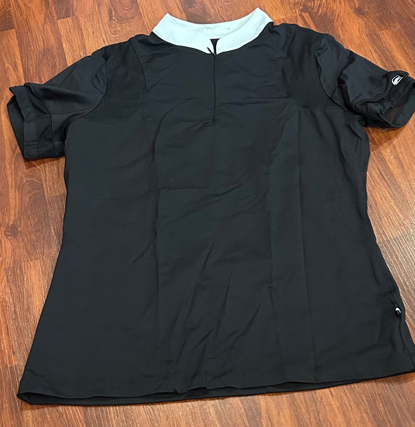 Cavallo large black with white 1/4 zip shirt. Short sleeves