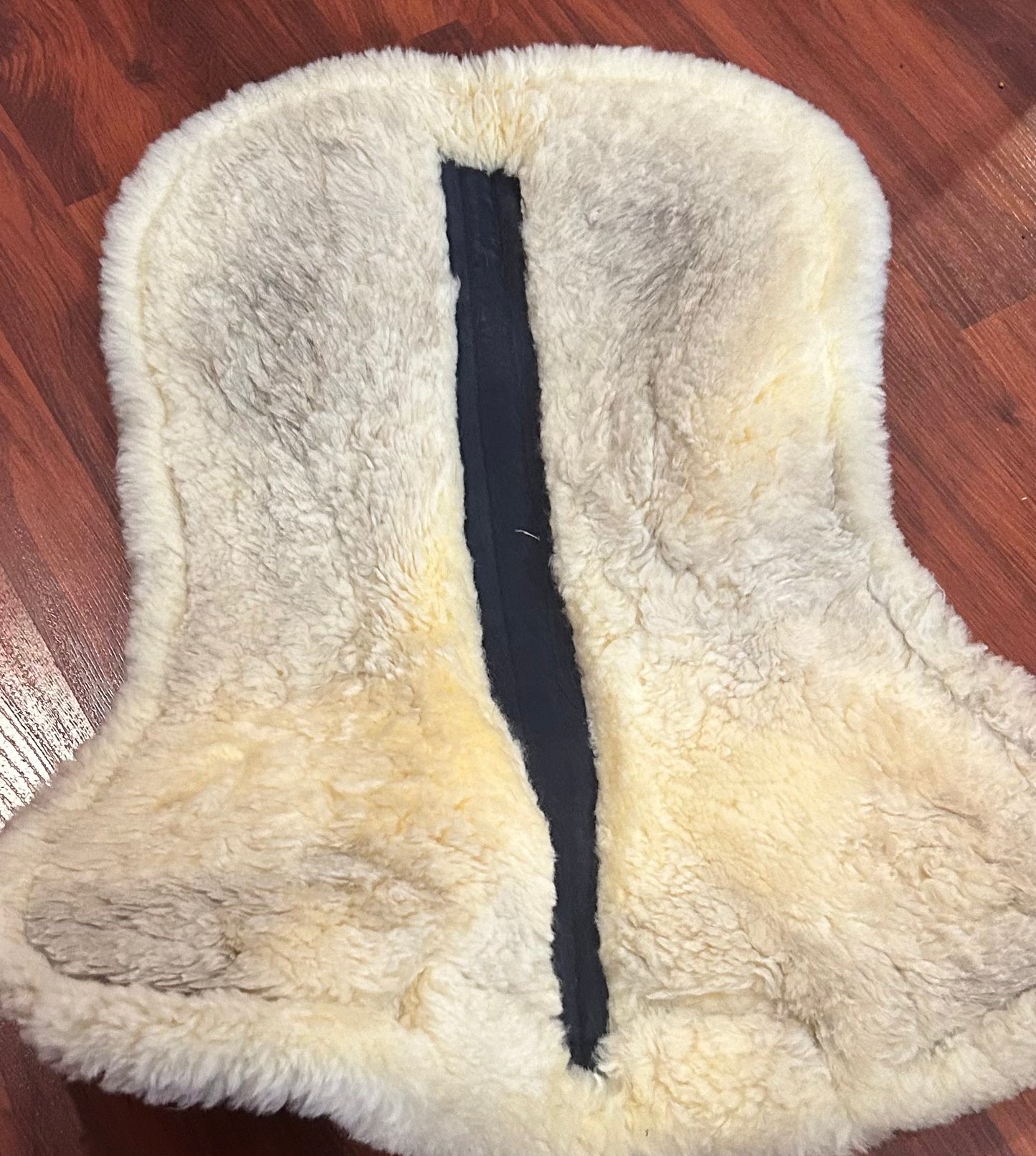 NSC large navy shimmable half pad. Some hair but in otherwise almost new condition.