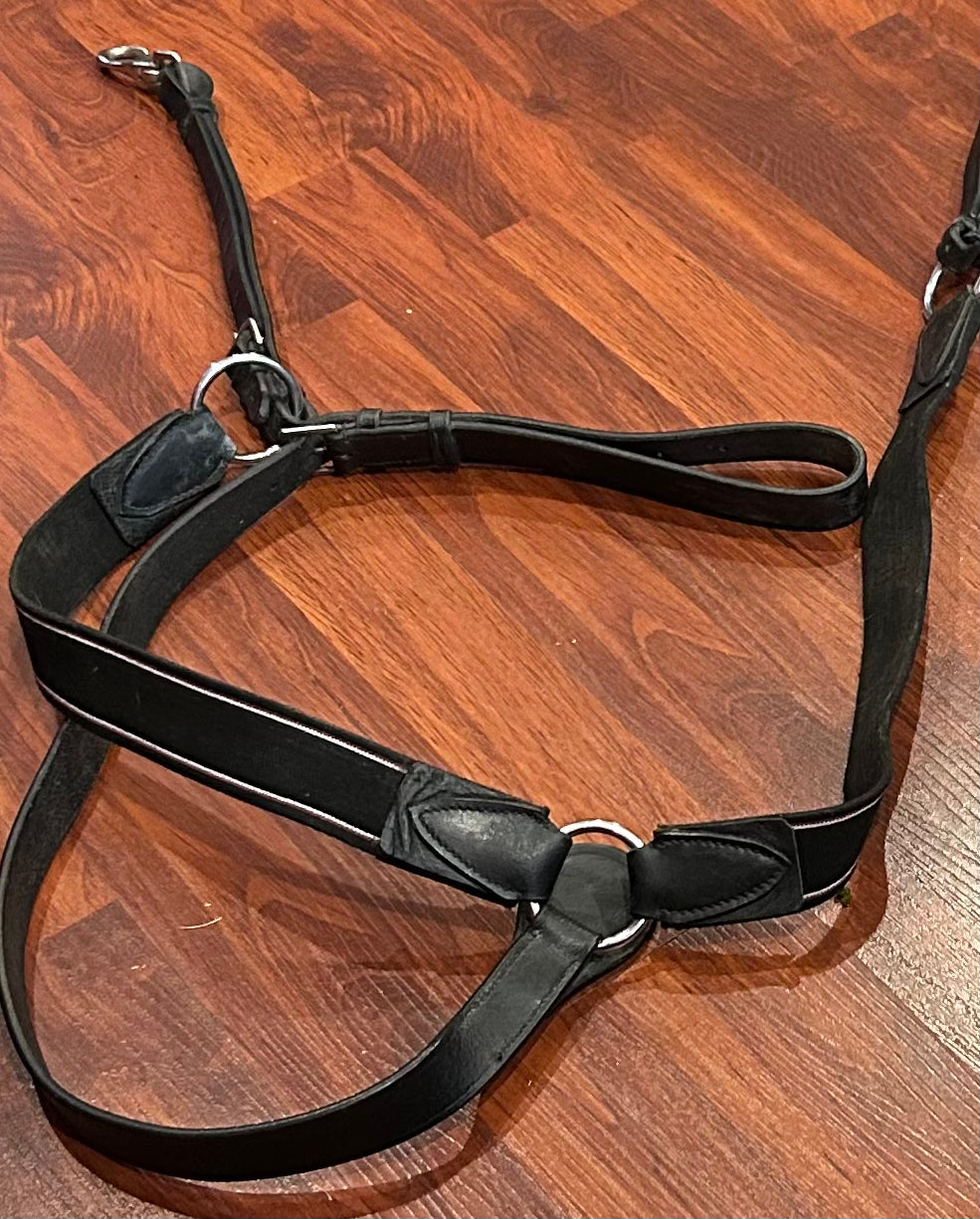Black full size elastic breastplate