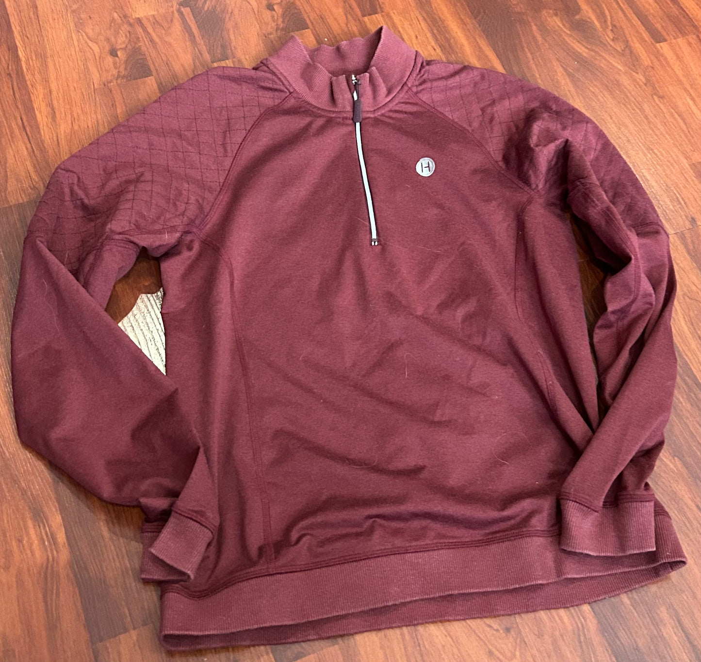 Harcour medium wine coloured long sleeve 1/4 zip