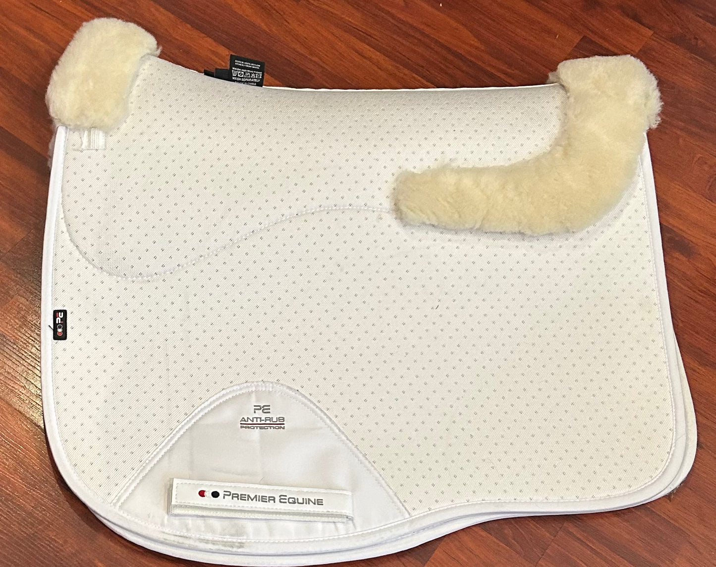 Premiere equine Close Contact Airtechnology Shockproof Wool Saddle Pad - Dressage Square White/Natural Wool