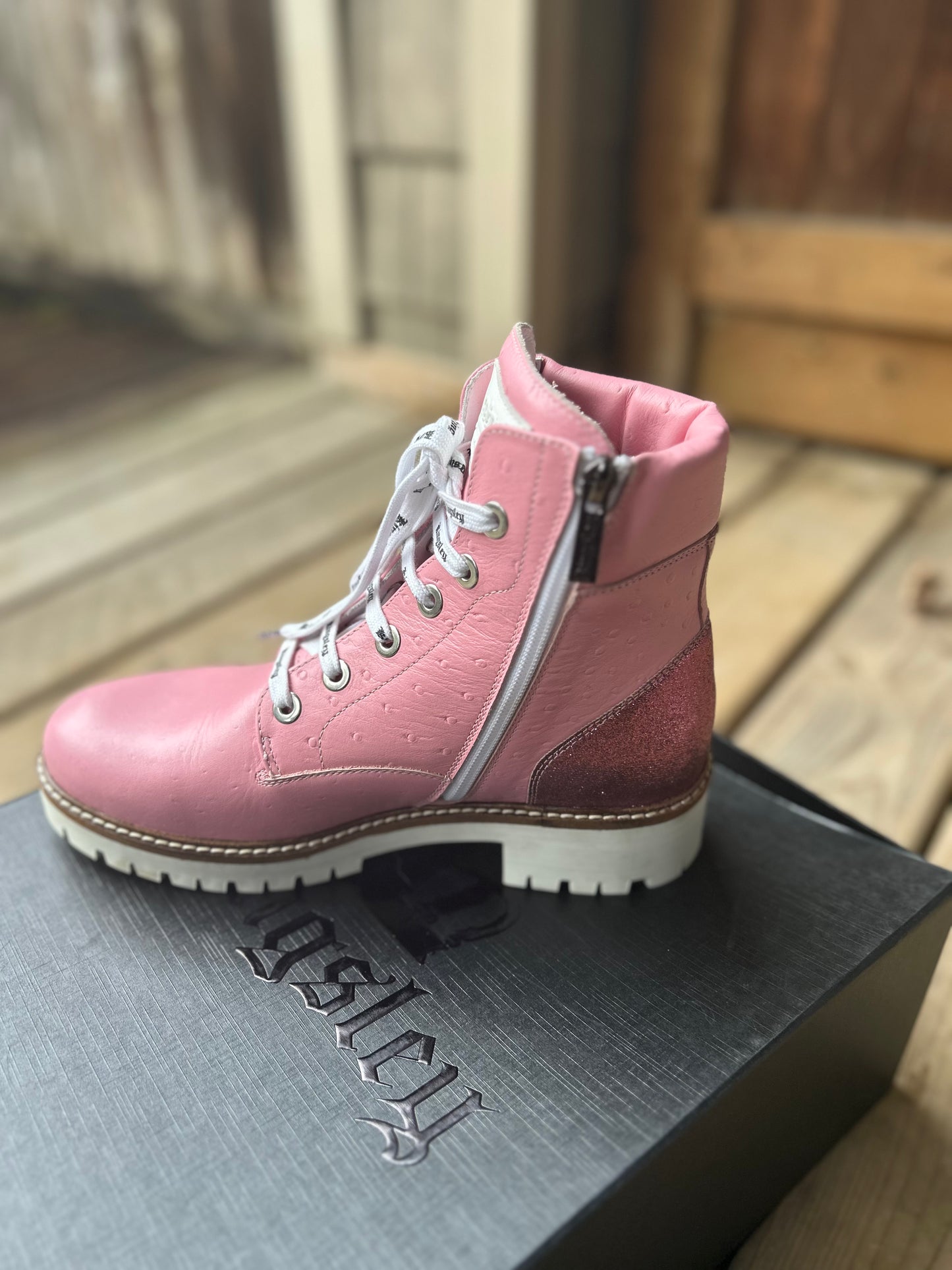 Size 40 Kingsley regina boots pink. New