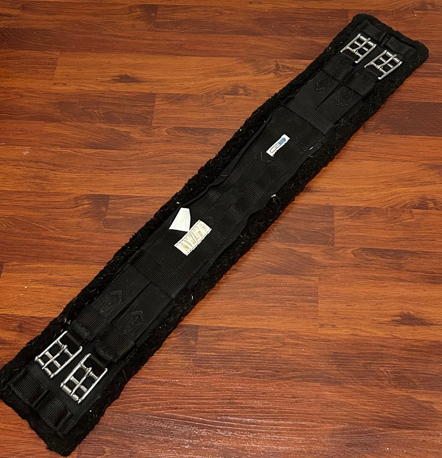 Lettia 28” cool max dressage girth