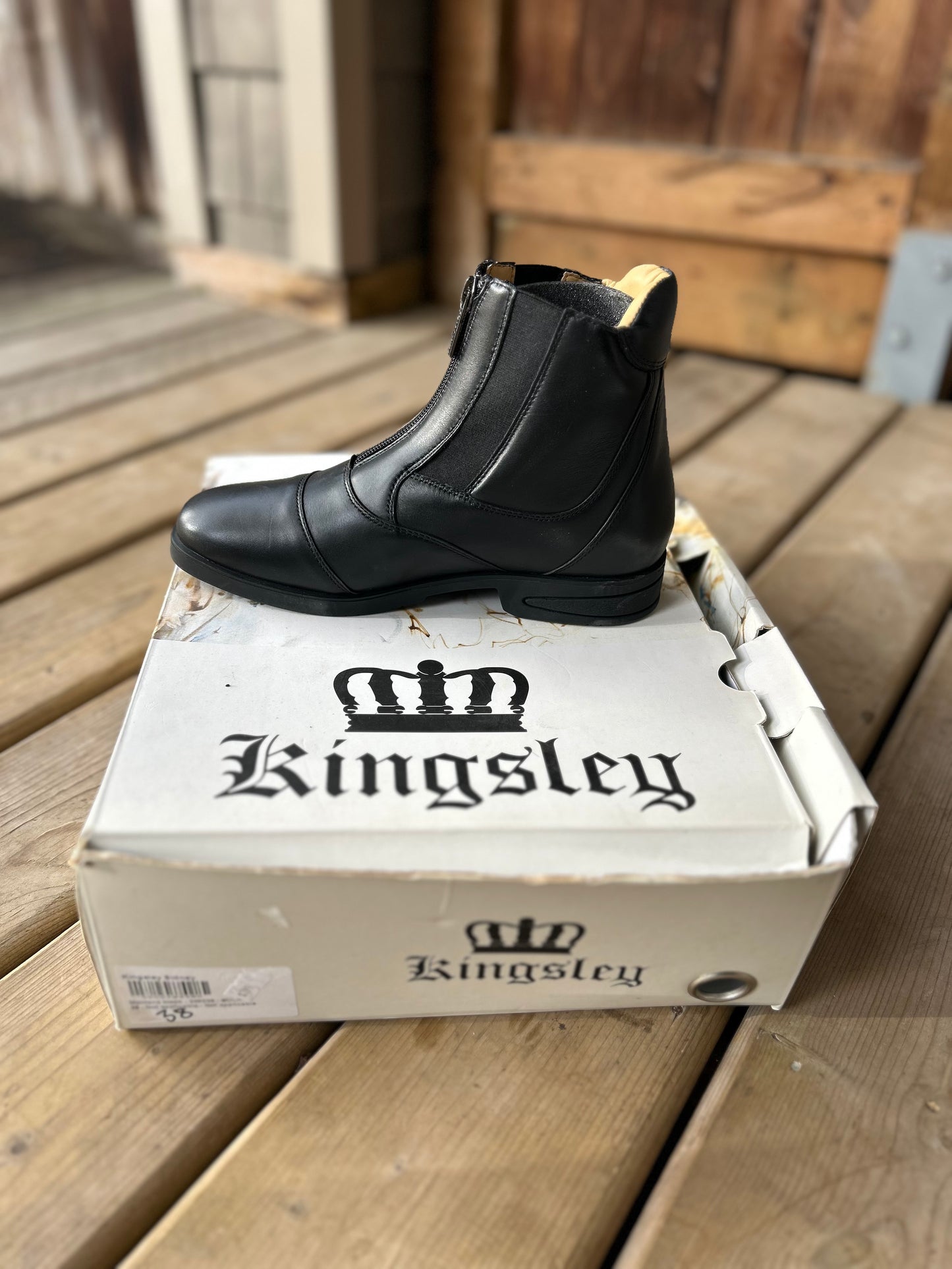 Size 36 Kingsley Sidney black. New