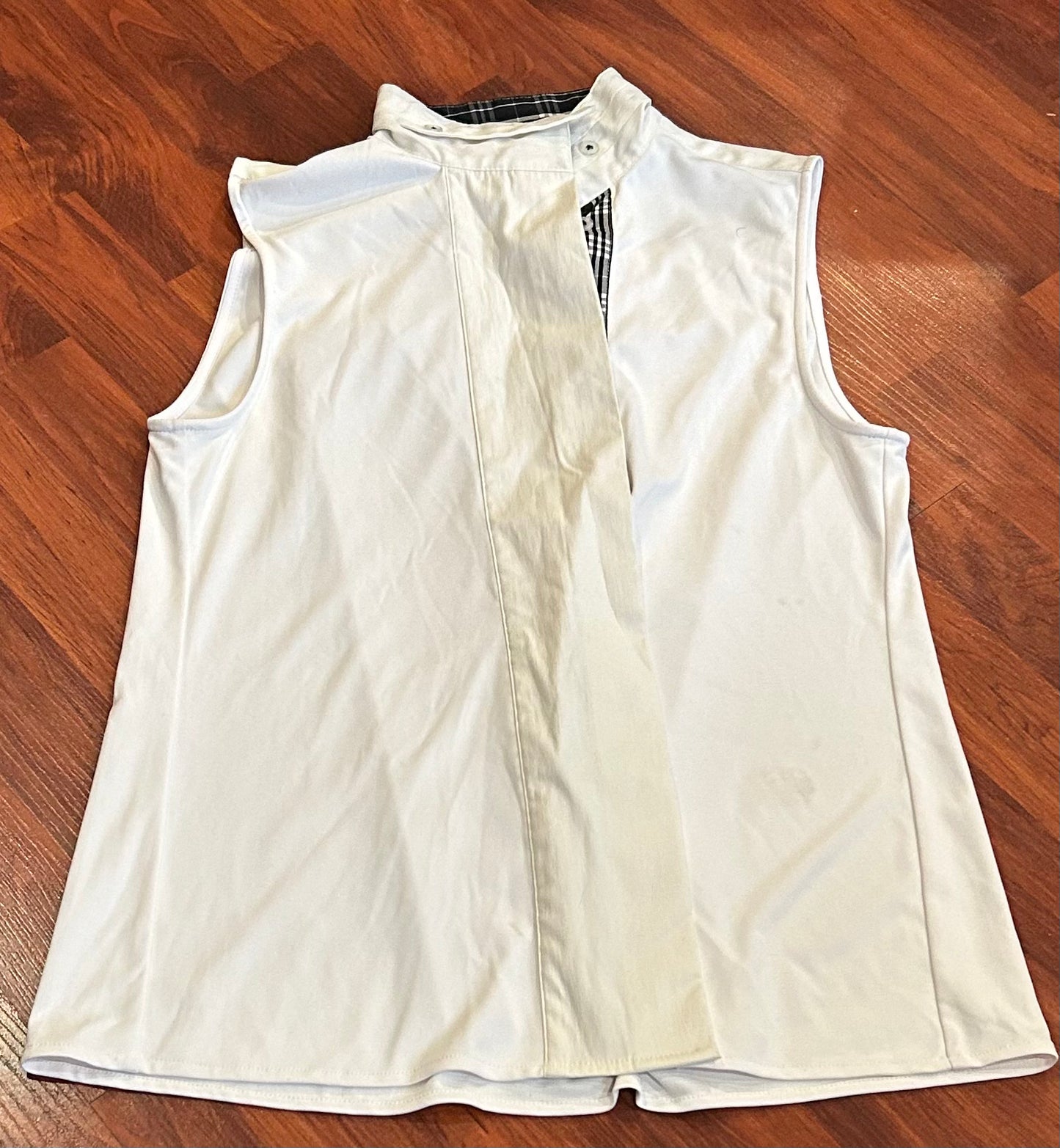 Asmar XS show shirt no sleeves