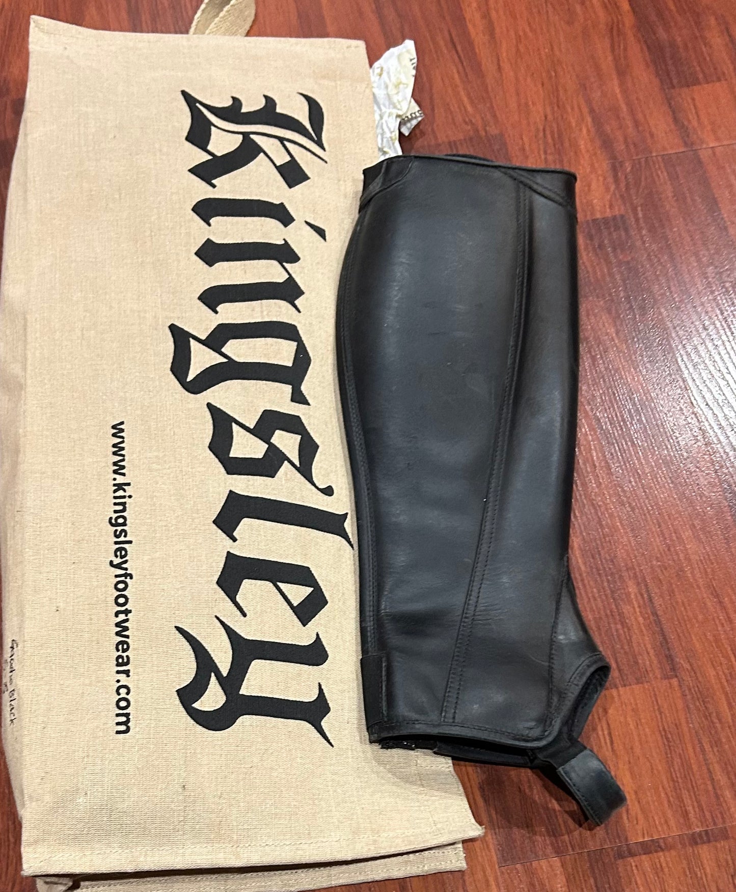 Kingsley half chaps black S-S a 14” calf with elastic. 16” tall