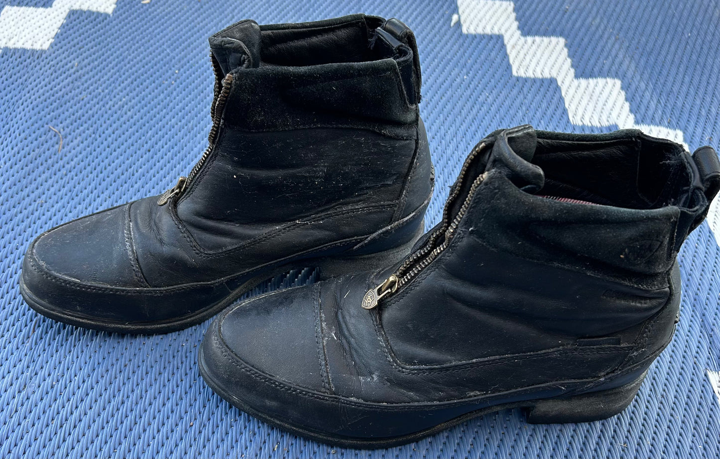 Ariat 8B winter paddock boots black