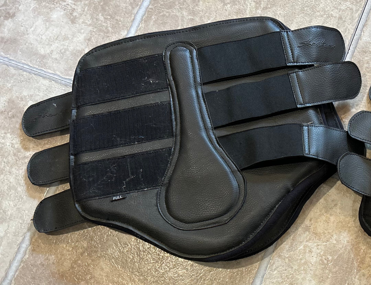 Shedrow black memory foam full size tendon boots (4)