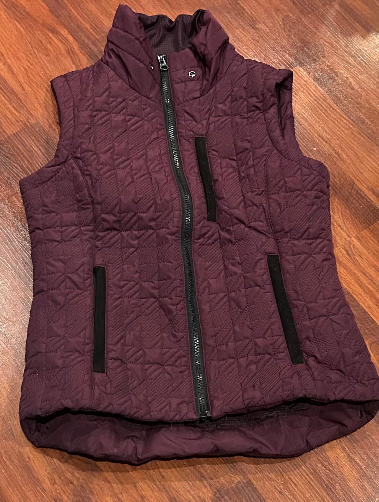 Kerrits small purple quilted vest