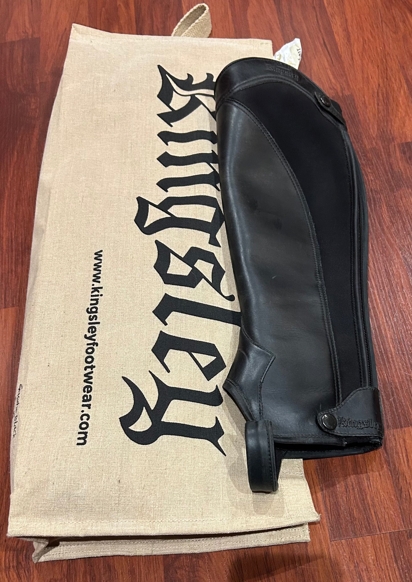 Kingsley half chaps black S-S a 14” calf with elastic. 16” tall