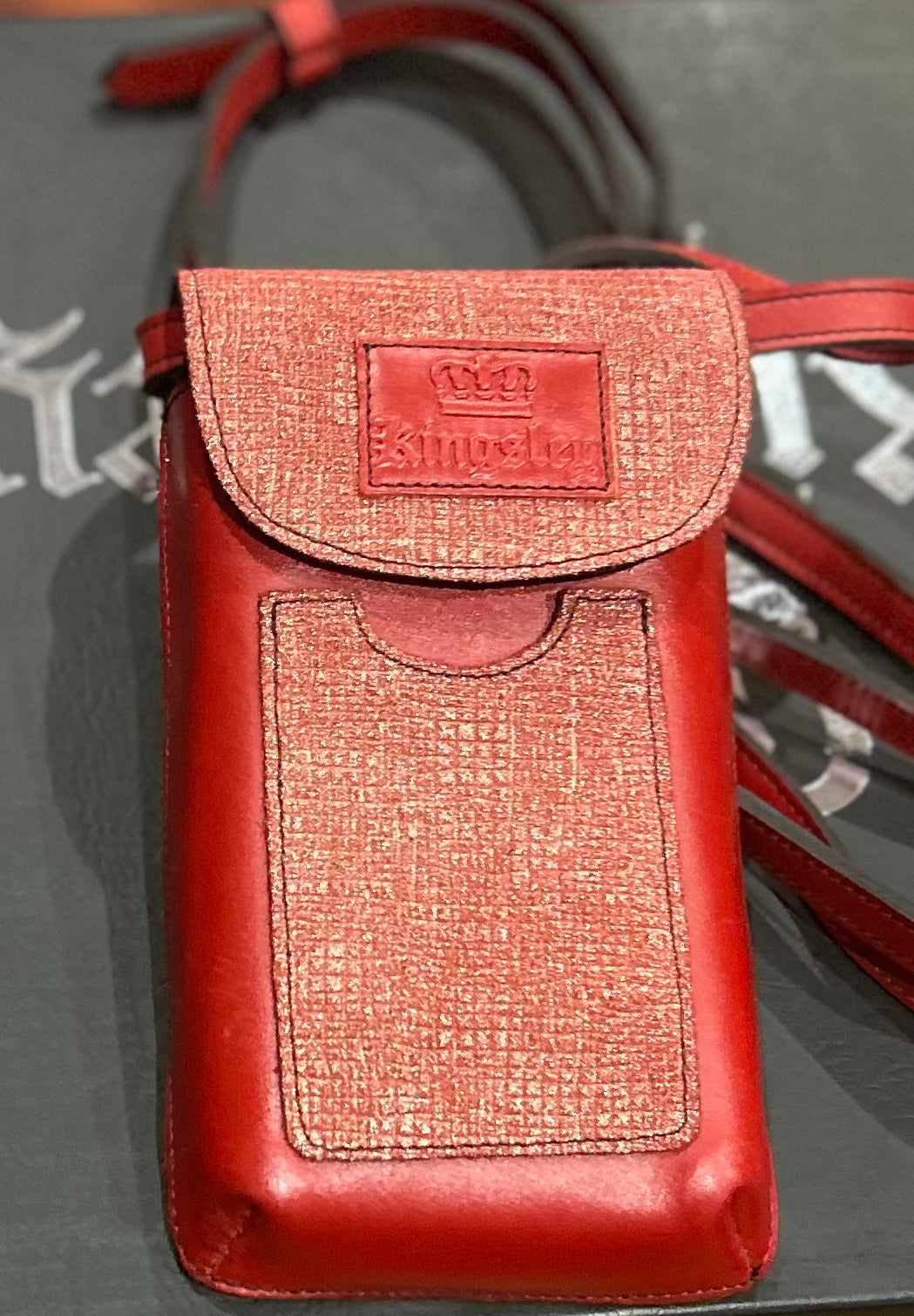 Kingsley phone bag red