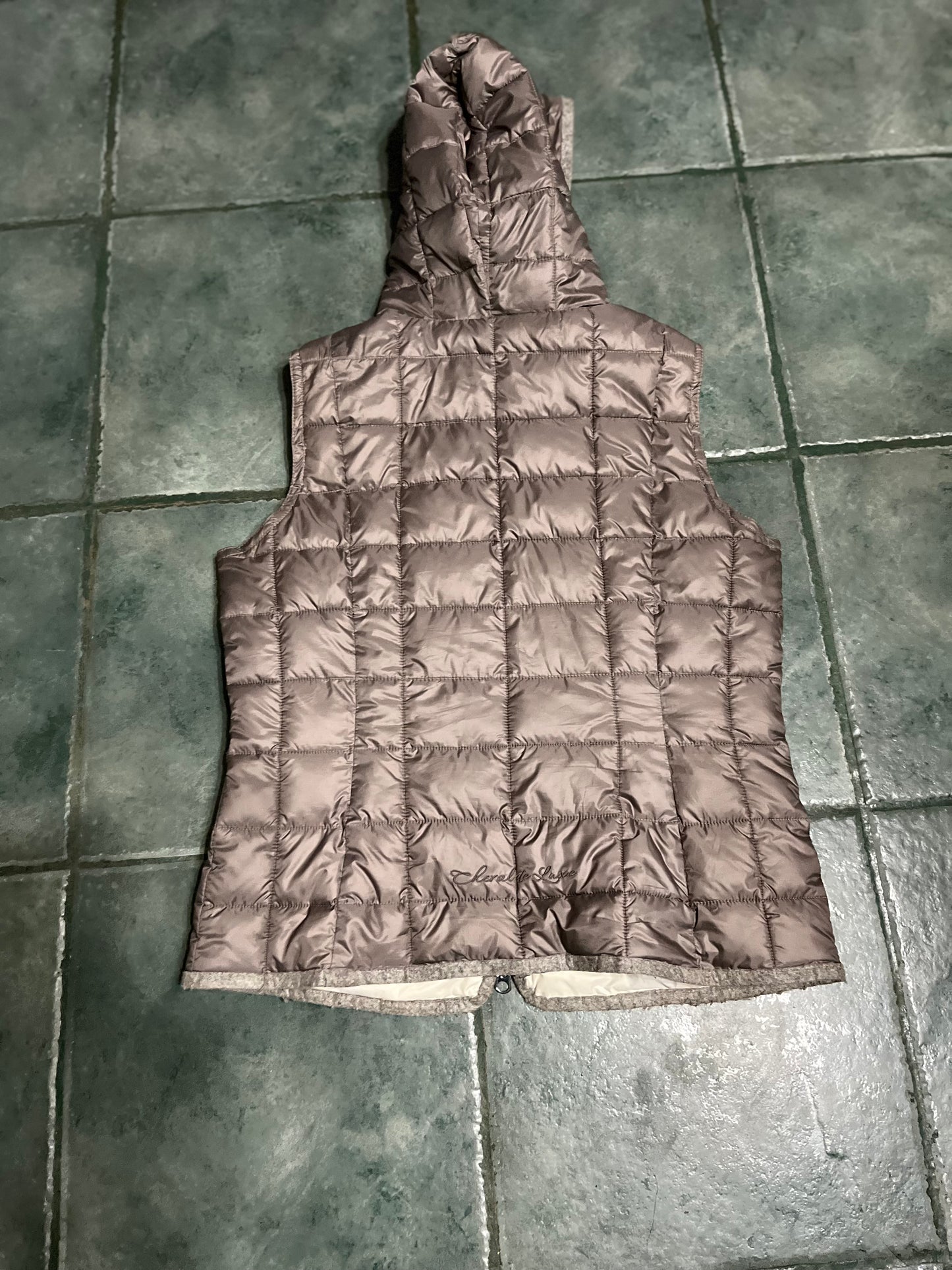puffy vest with permanent hood taupe S