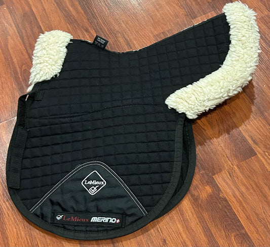 LeMieux Merino+ Half Lined GP Numnah Black/Natural medium