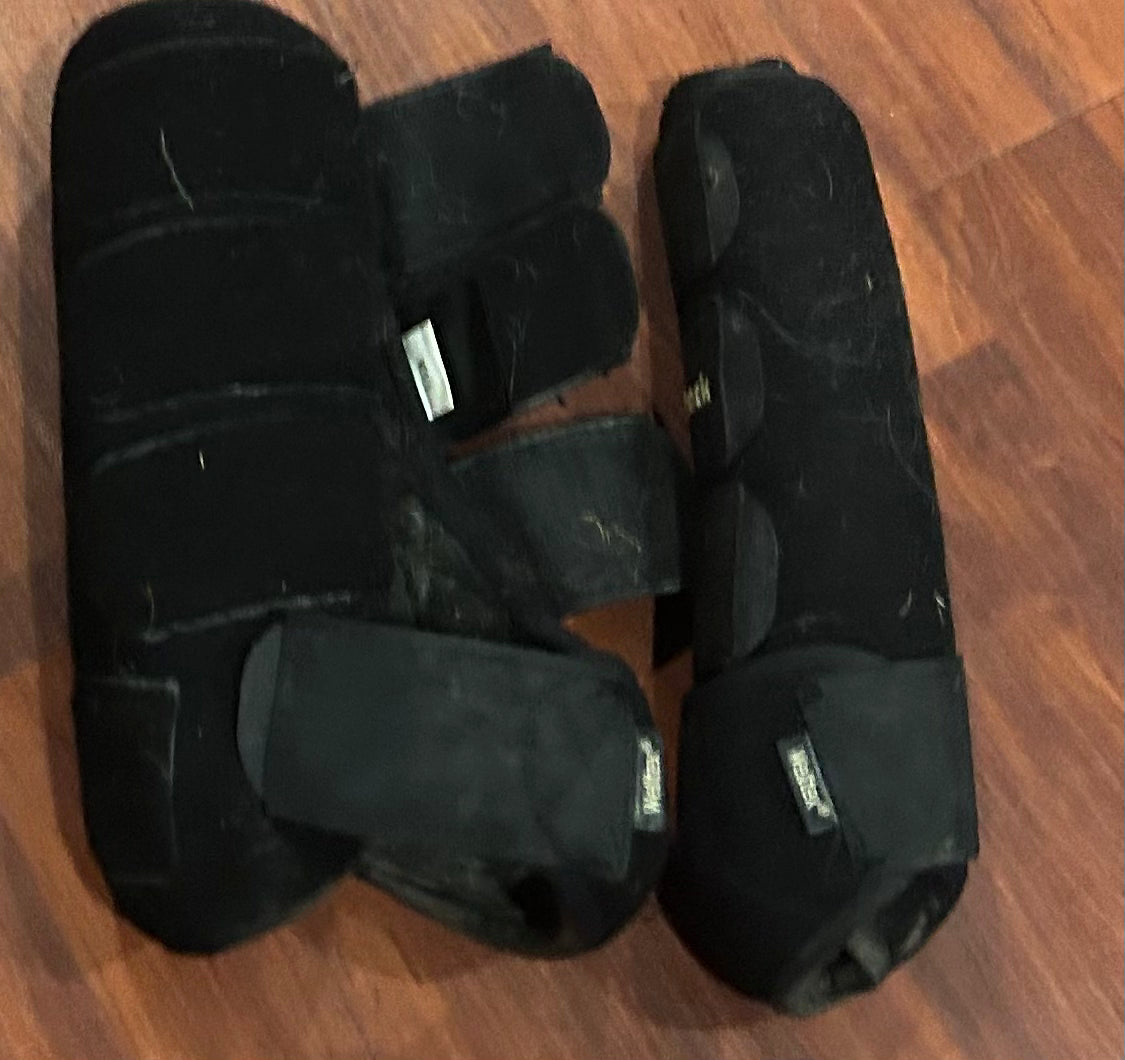 Back on track medium sport medicine boots. Black. Could use a wash.