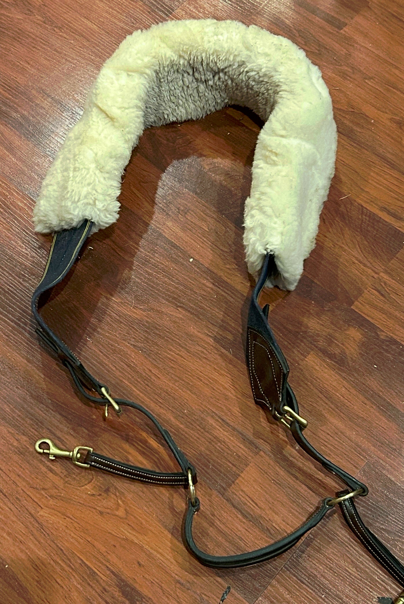 Southern stars saddlery full size elastic breastplate with sheepskin cover