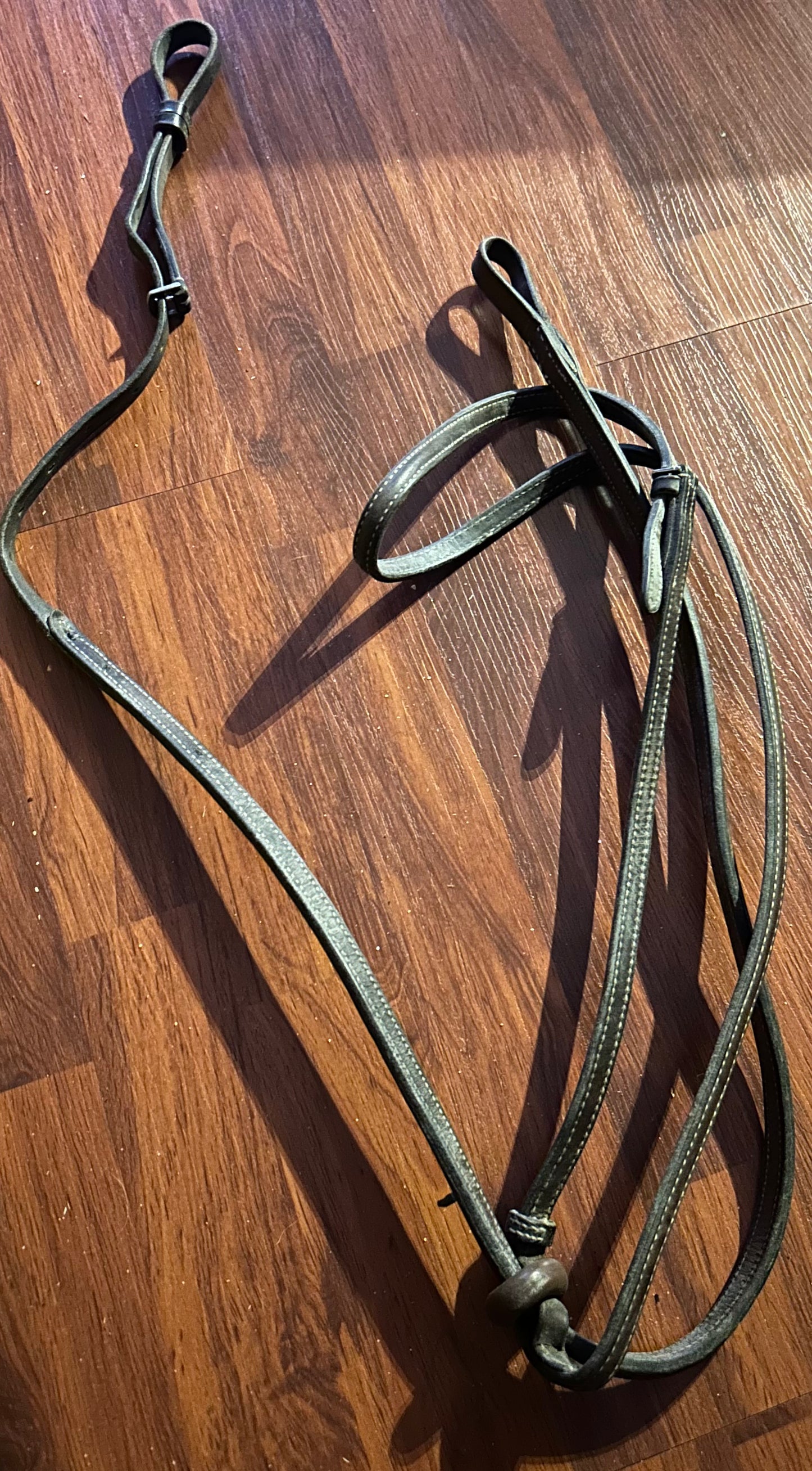 Brown standing martingale full size