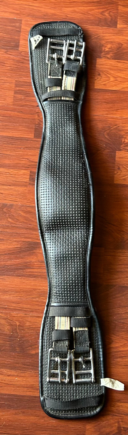 24” neoprene girth. Elastic both ends