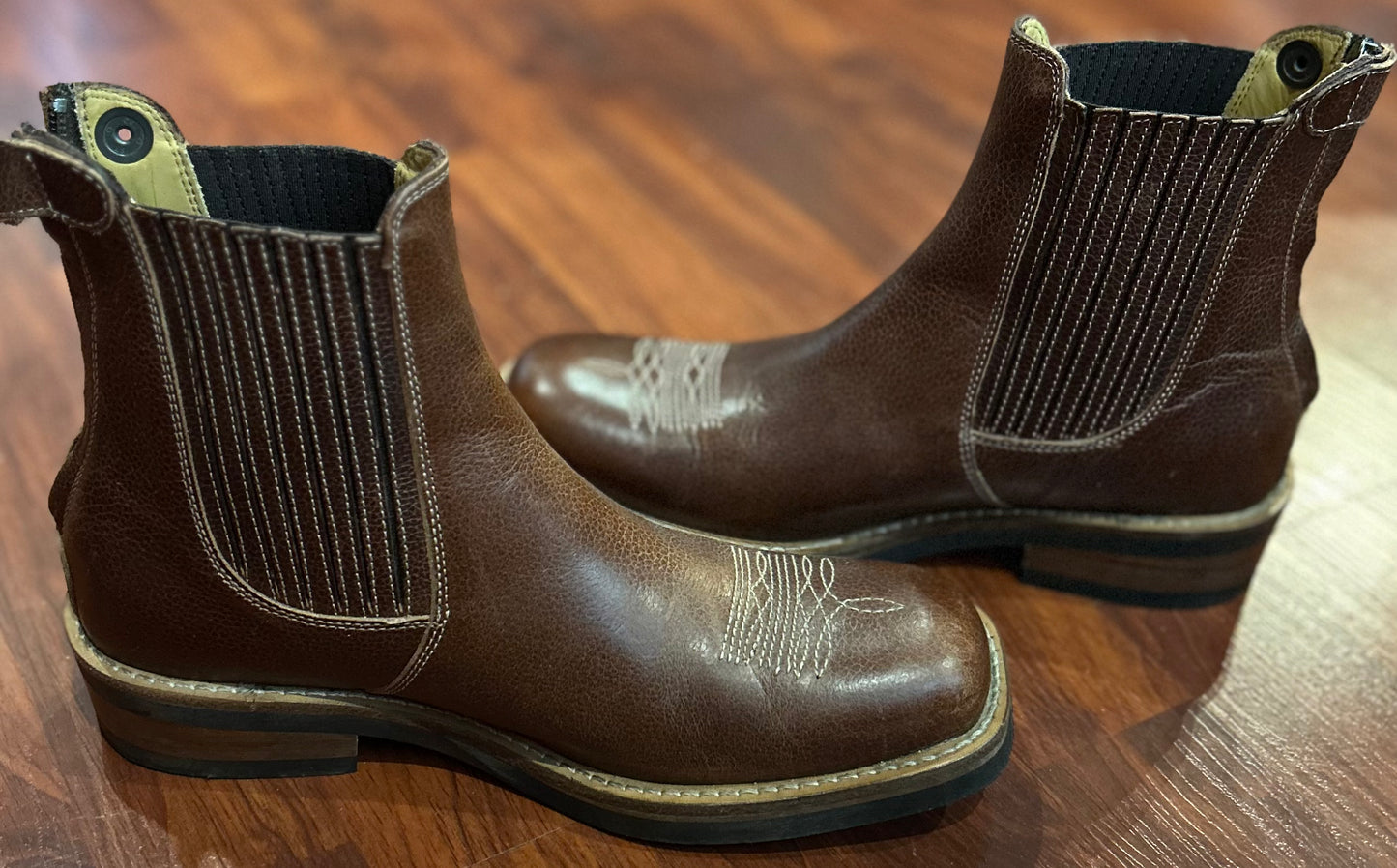 Kingsley size 39 brown square toe paddock boots. As new.