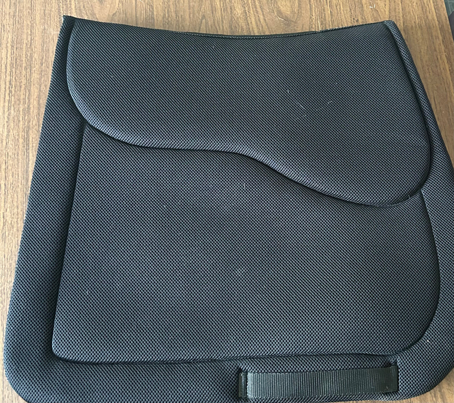 Kingsley dressage pad black.New.