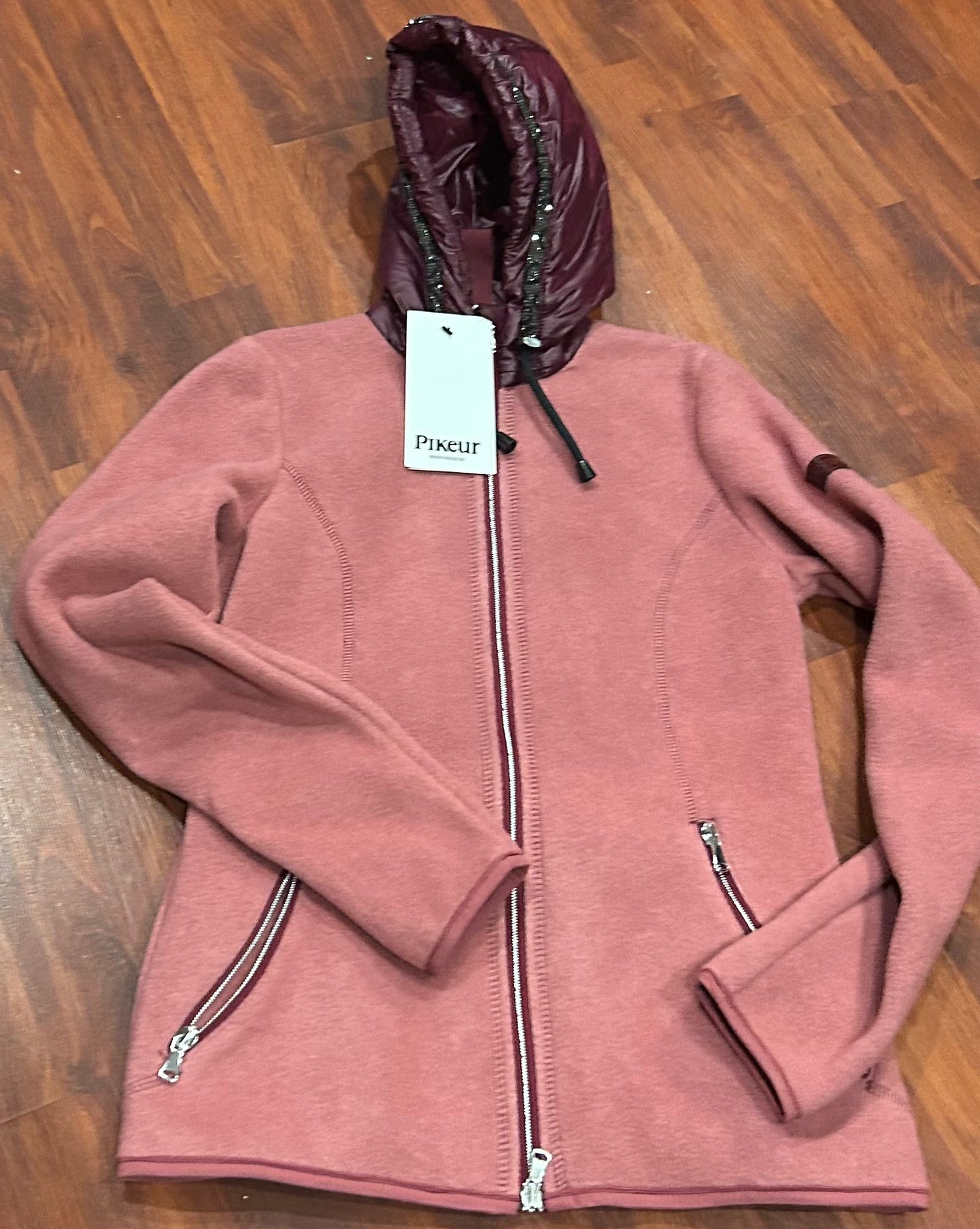 Pikeur Antonia XS (34) dusty pink fleece light jacket with hood. New