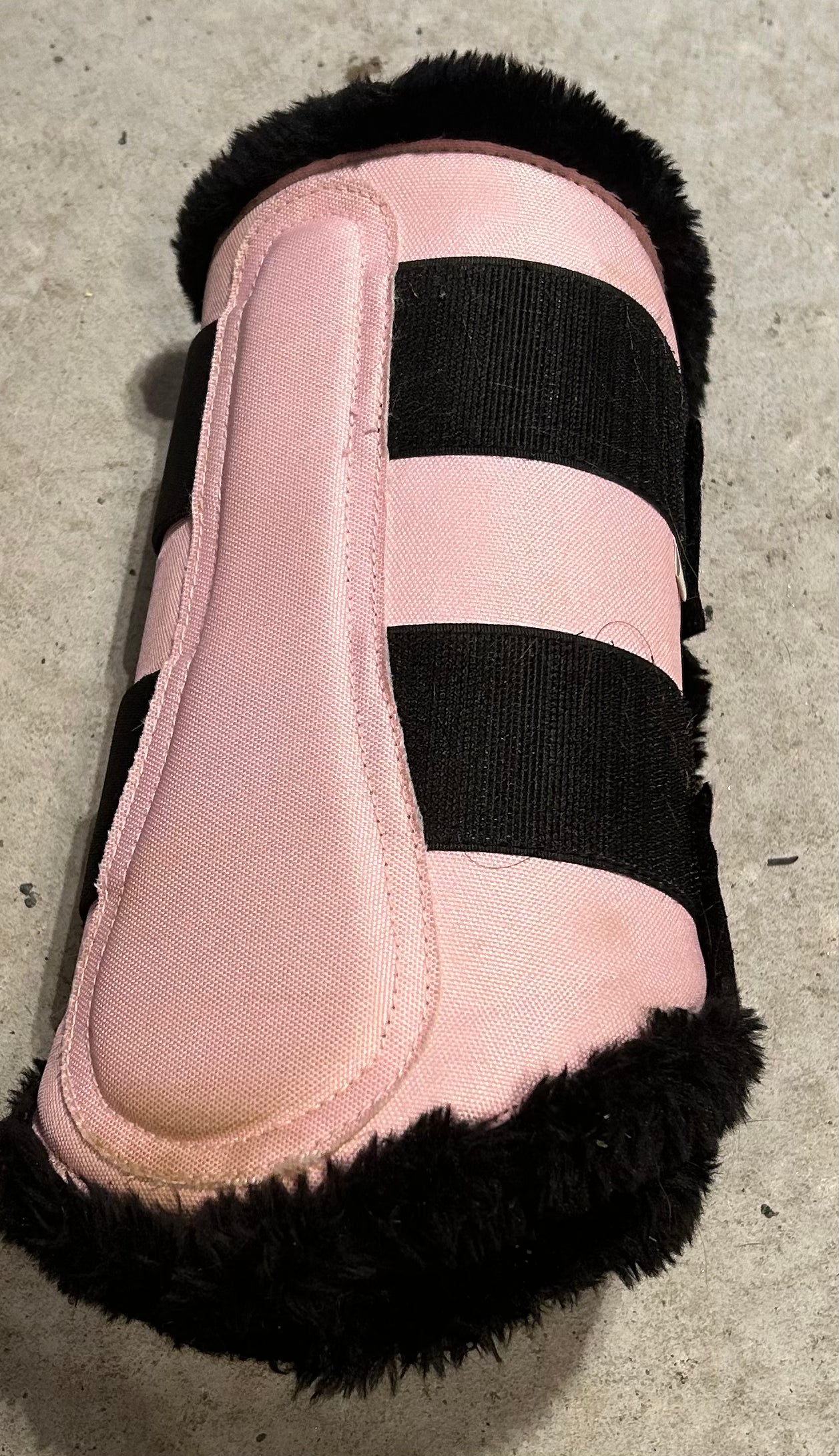 Los Muertos pink cob fleece boots (2)