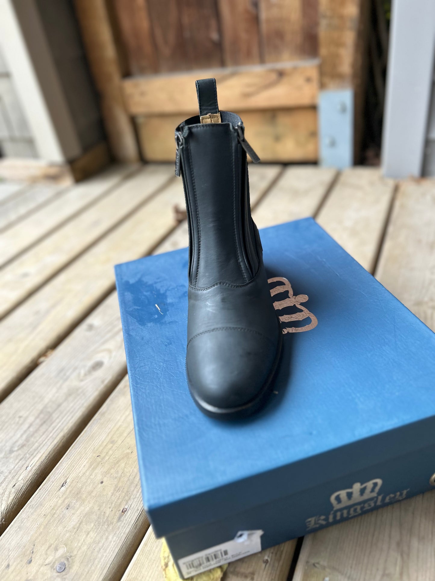 Size 38 Kingsley Zambia gaucho black/black. New