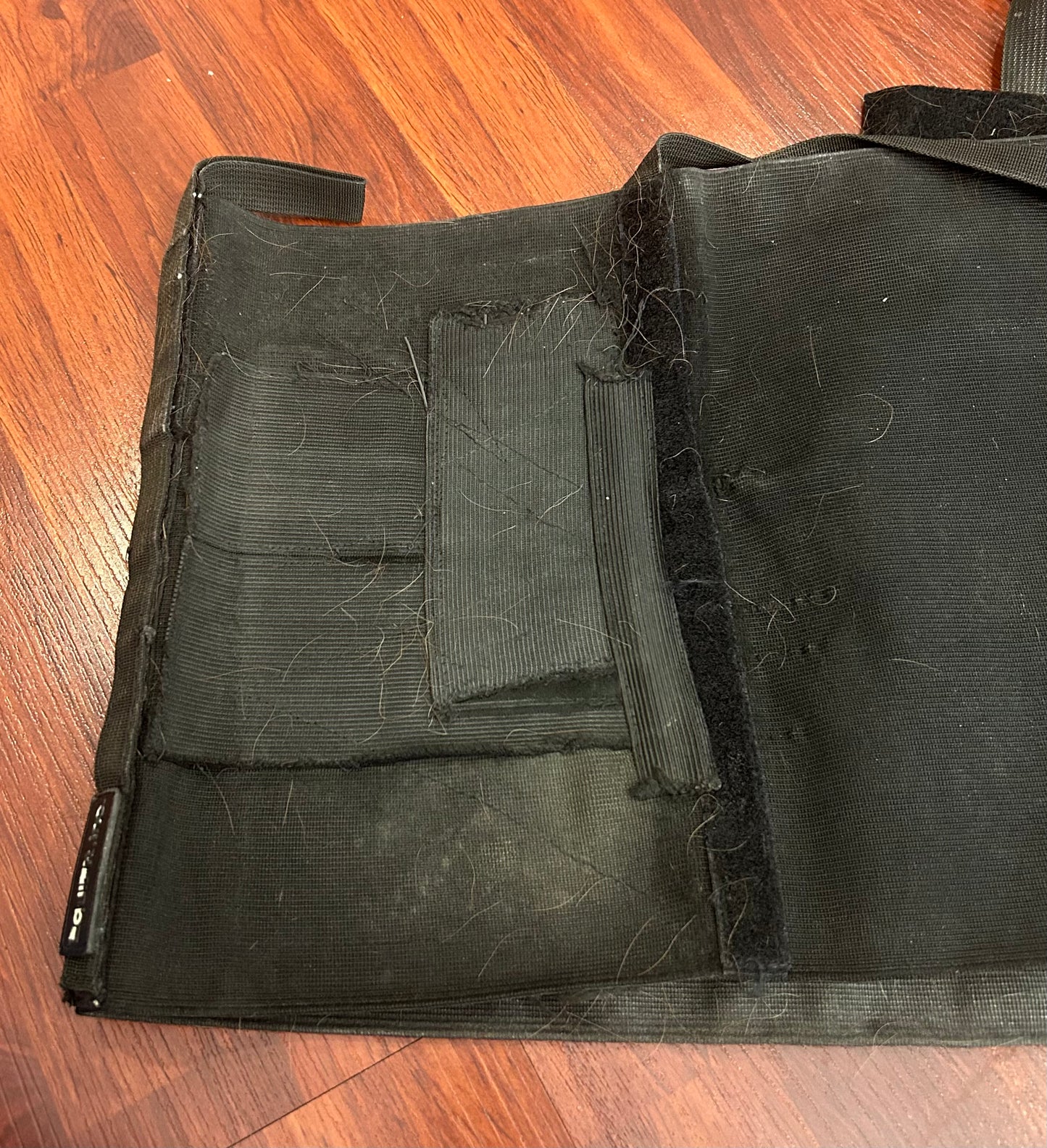 Equifit belly guard WB size. Has been repaired. Needs washed.