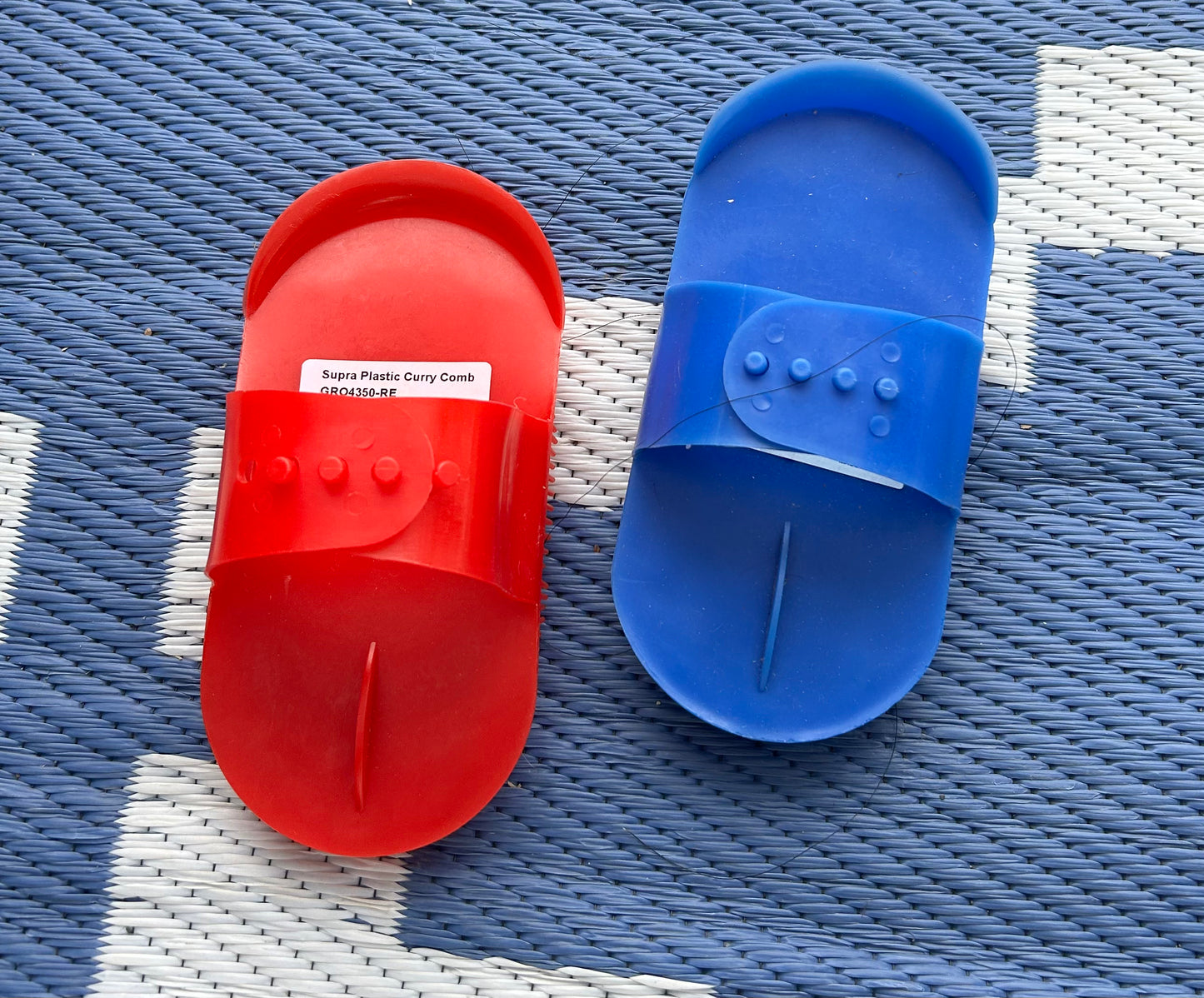 Supra Purple red and blue curry comb (price for 1)