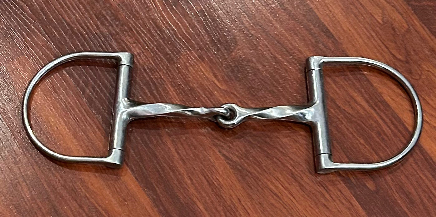 5.5” slow twist d ring snaffle