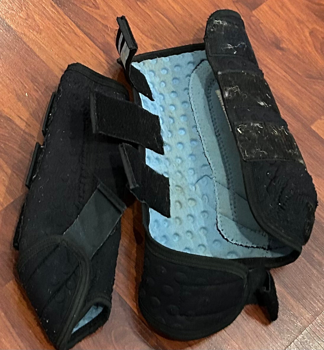 Equilibrium stretch & flex large black boots (2)