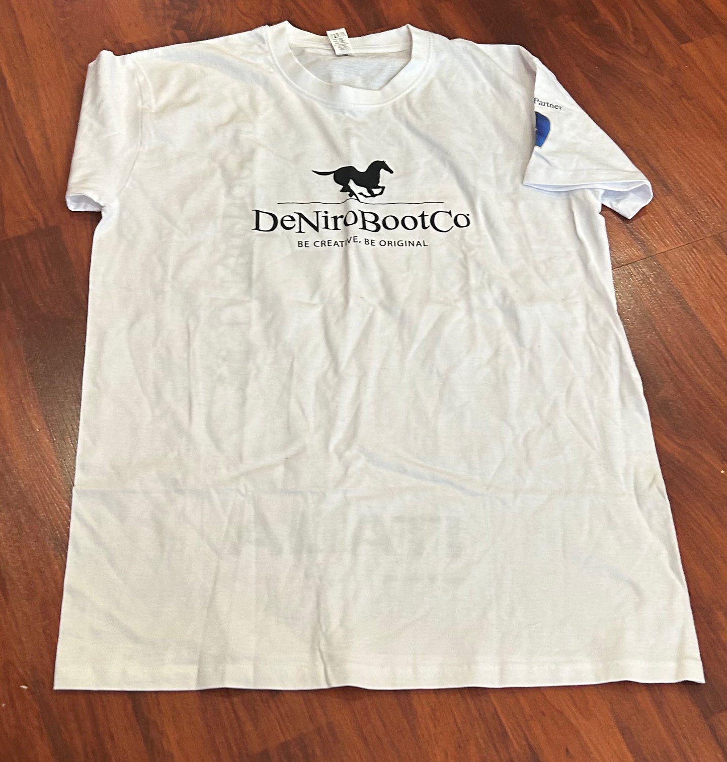 DeNiro white shirt medium. New without tags